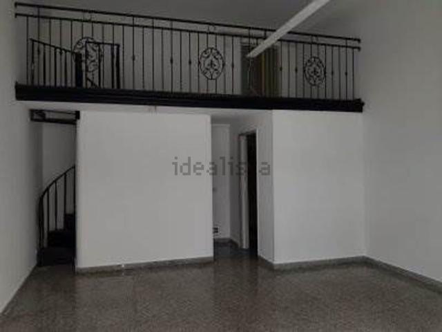 Locale Commerciale in affitto a Puglia, Taranto