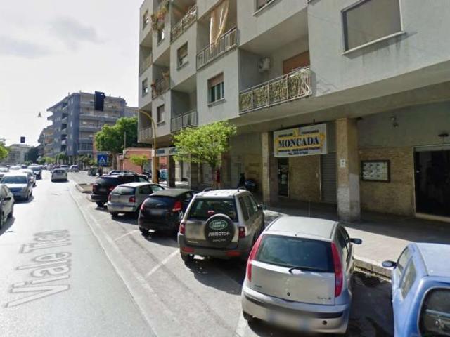 Locale Commerciale in affitto a Acradina, Siracusa
