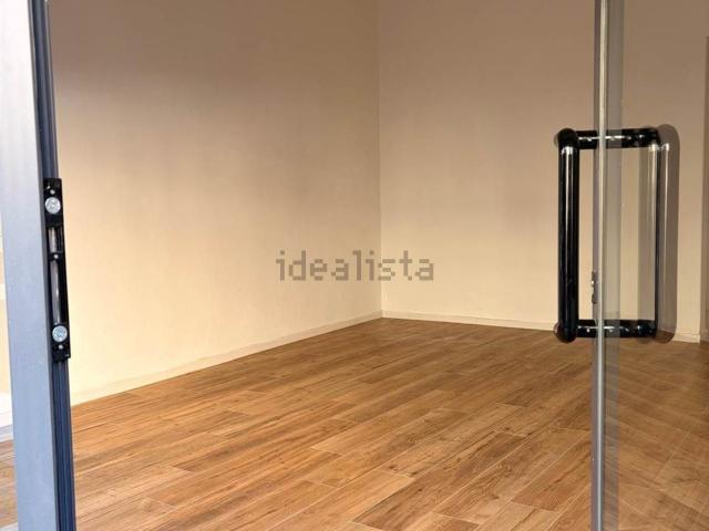 Locale Commerciale in affitto a Quartiere 5, Firenze