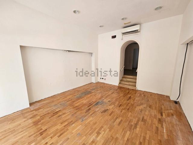 Locale Commerciale in affitto a Studenec / Studenitz, Gorizia