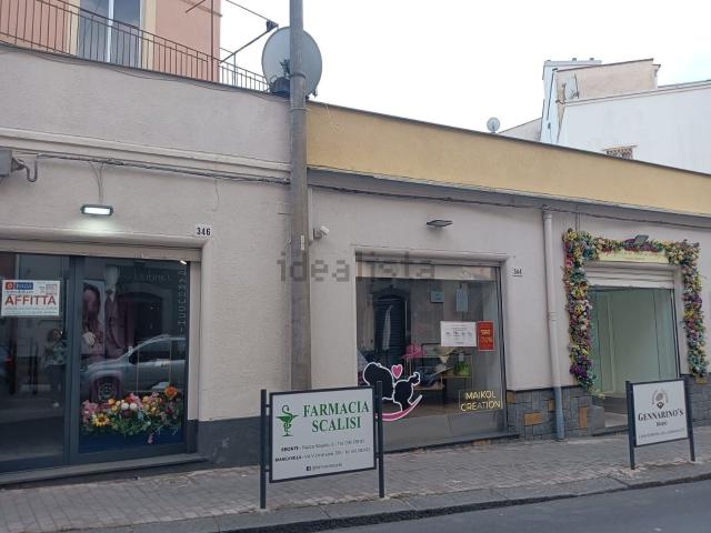 Locale Commerciale in affitto a Bronte, Sicilia