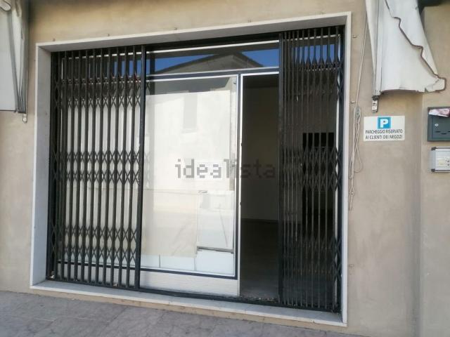 Locale Commerciale in affitto a Cellatica, Lombardia