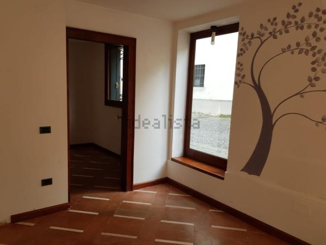 Locale Commerciale in affitto a San Zeno, Treviso