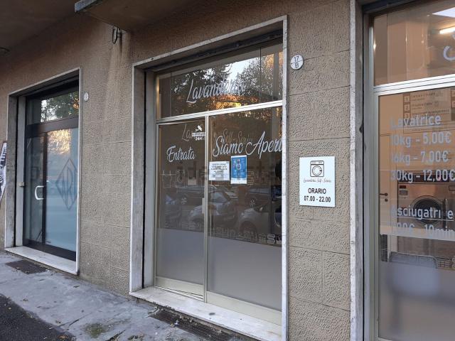 Locale Commerciale in affitto a San Donato-San Vitale, Bologna