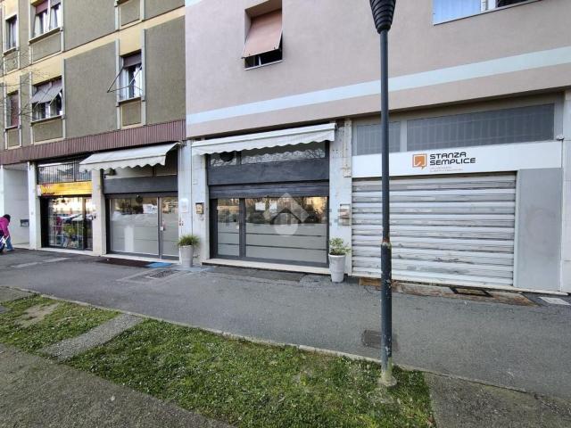 Locale Commerciale in affitto a Zona Nord, Brescia