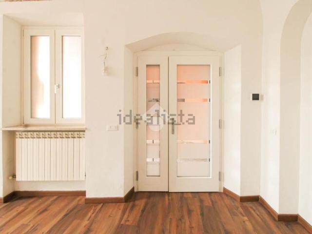 Locale Commerciale in affitto a Cazzago San Martino, Lombardia