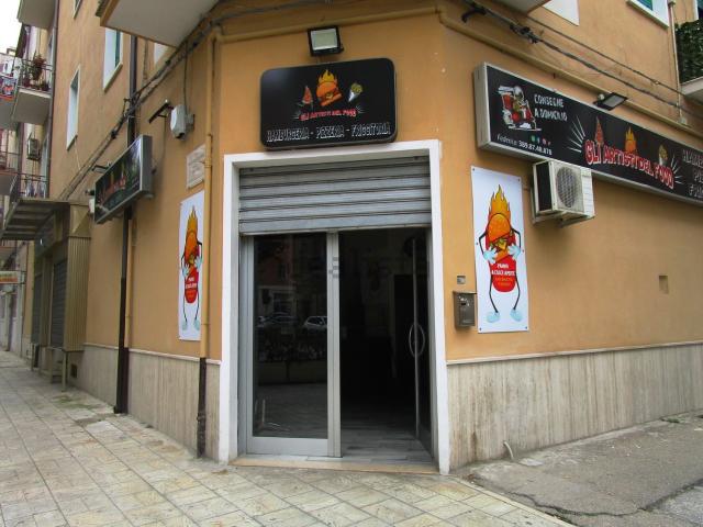 Locale Commerciale in affitto a Puglia, Foggia