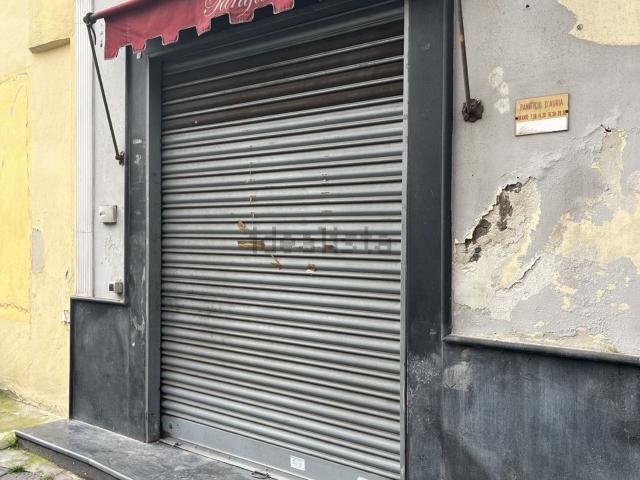 Locale Commerciale in affitto a Municipalità 7, Casavatore