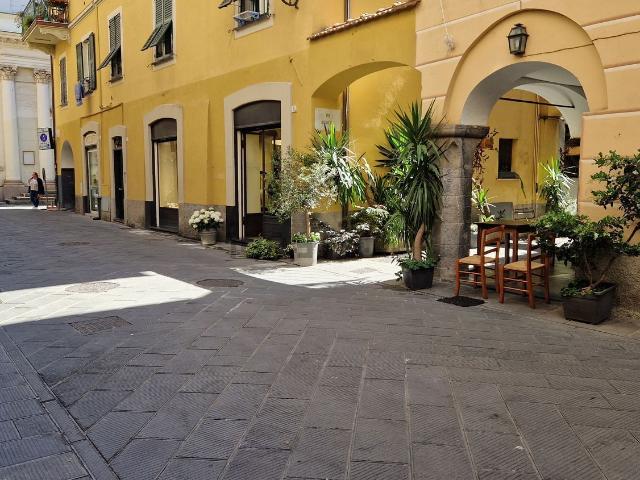 Locale Commerciale in affitto a Sampierdicanne, Chiavari
