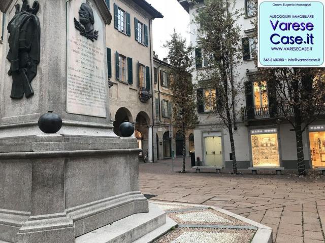 Locale Commerciale in affitto a Biumo Superiore, Varese