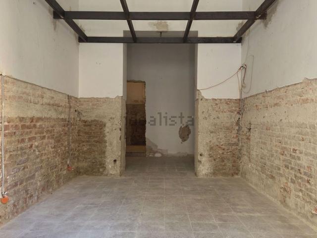 Locale Commerciale in affitto a IV Circoscrizione, Messina