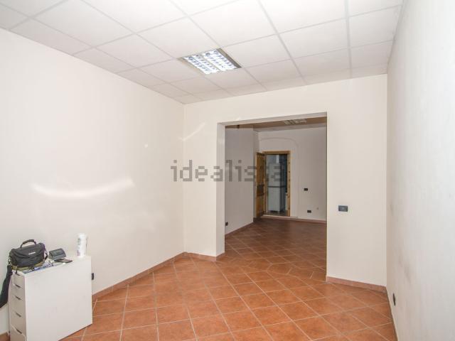 Locale Commerciale in affitto a Piemonte, Alessandria