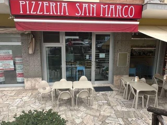 Locale Commerciale in affitto a Porta Maggiore, Marche