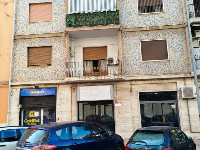 Locale Commerciale in affitto a Puglia, Taranto