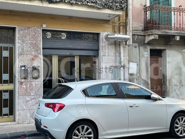 Locale Commerciale in affitto a I Circoscrizione, Messina