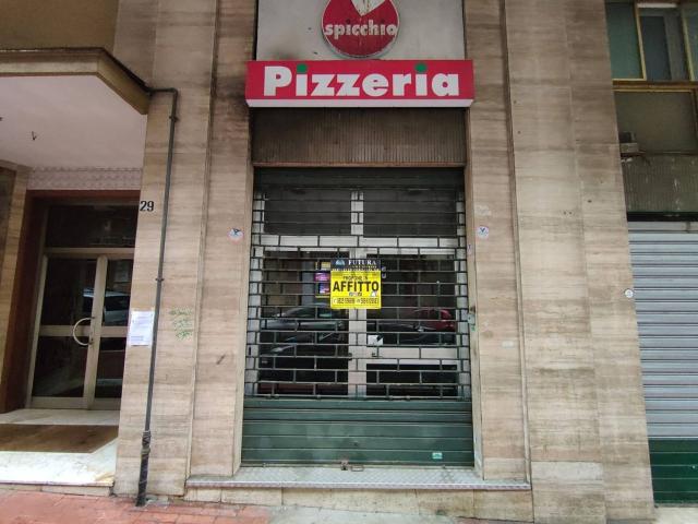 Locale Commerciale in affitto a Partenio, Avellino