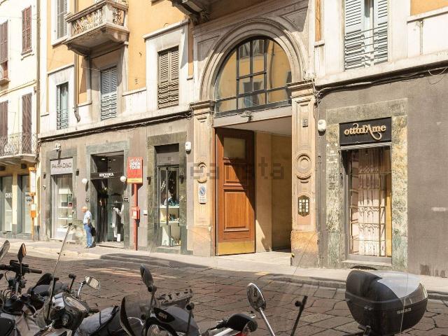 Locale Commerciale in affitto a Municipio 1, Milano