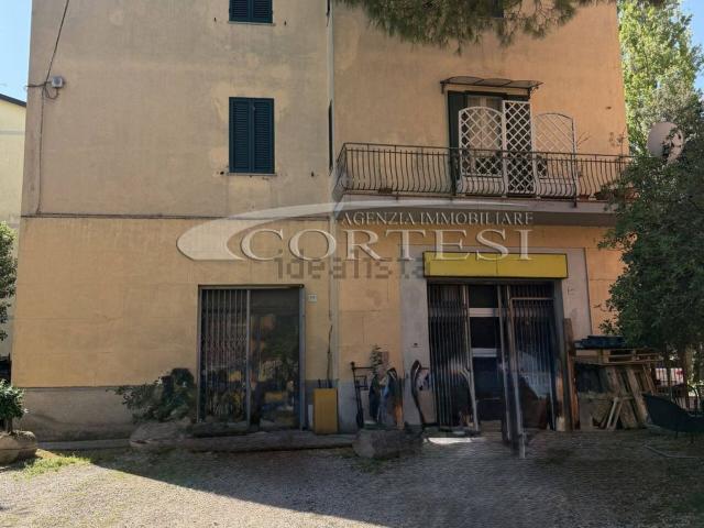Locale Commerciale in affitto a Ponte San Giovanni, Cenerente