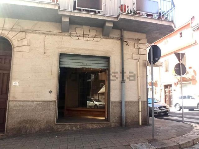 Locale Commerciale in affitto a Calabria, Reggio Calabria