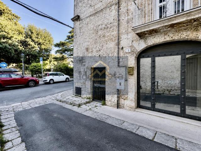 Locale Commerciale in affitto a Puglia, Brindisi