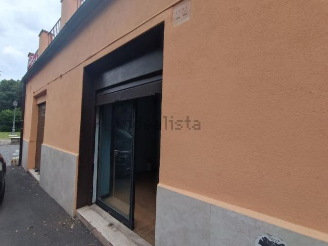 Locale Commerciale in affitto a Civita Castellana, Lazio