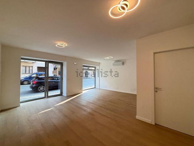 Locale Commerciale in affitto a Piemonte, Cuneo