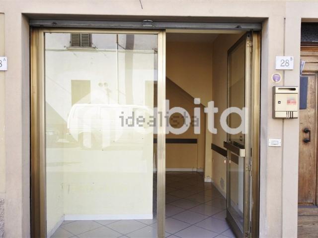 Locale Commerciale in affitto a Vetrivecchi, San Giovanni Valdarno