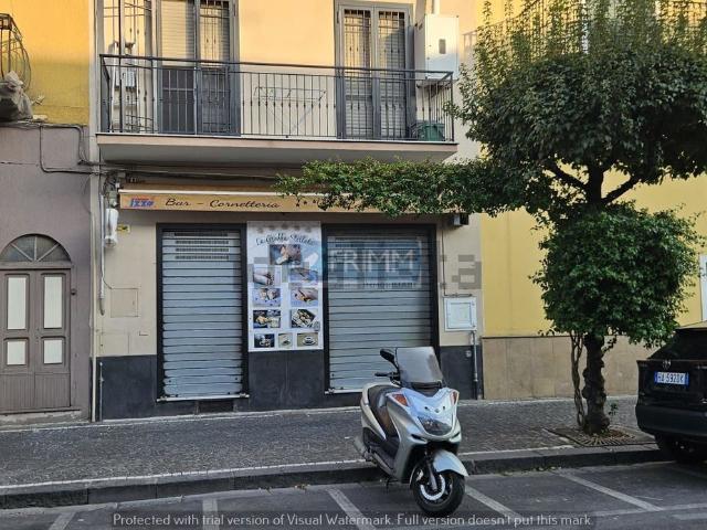 Locale Commerciale in affitto a Pomigliano D'arco, Campania