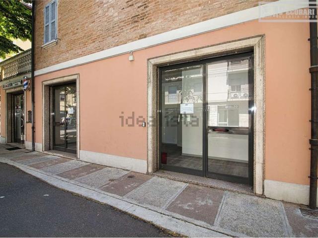 Locale Commerciale in affitto a Buon Pastore-Sant'Agnese-San Damaso, Modena