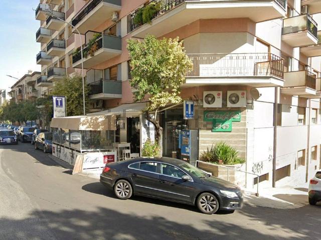Locale Commerciale in affitto a Città 2000, Calabria