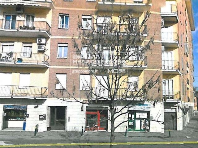 Locale Commerciale in affitto a Buon Pastore-Sant'Agnese-San Damaso, Modena