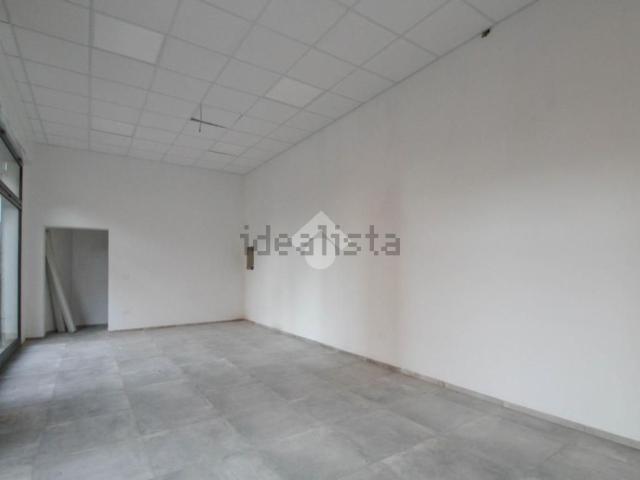 Locale Commerciale in affitto a Sant'Agnese, Modena