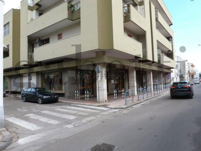 Locale Commerciale in affitto a Puglia, Lecce