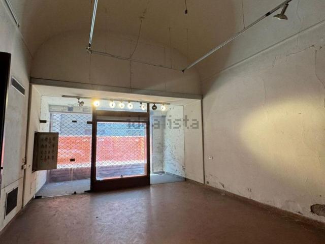 Locale Commerciale in affitto a Quartiere 1, Firenze