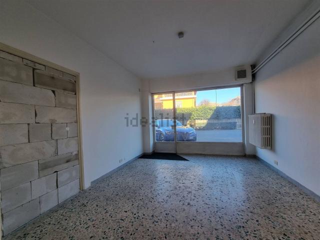 Locale Commerciale in affitto a Spinei, Piemonte