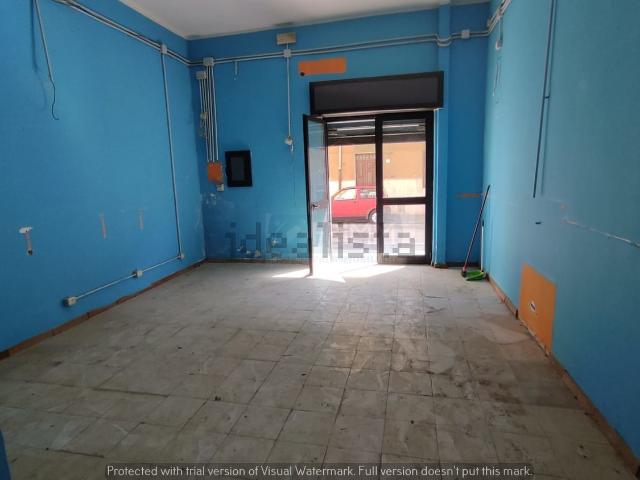 Locale Commerciale in affitto a Casalnuovo Di Napoli, Campania