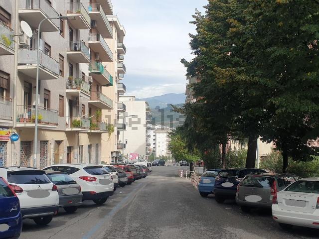 Locale Commerciale in affitto a Popilia, Calabria