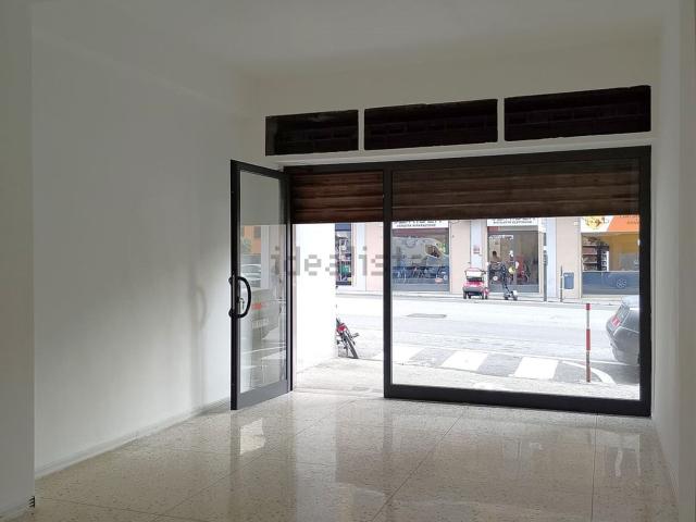 Locale Commerciale in affitto a Cospea, Terni