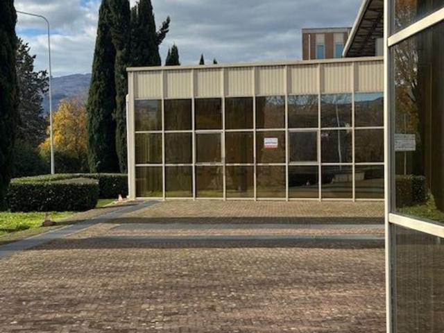 Locale Commerciale in affitto a Casamicciola, Bibbiena