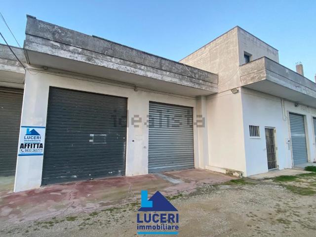 Locale Commerciale in affitto a Puglia, Lecce