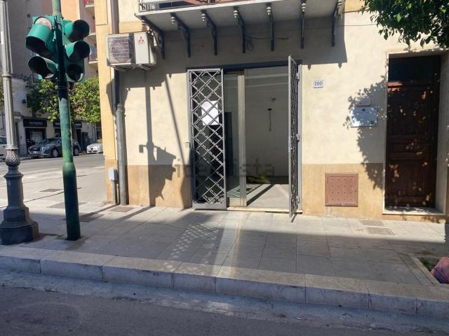 Locale Commerciale in affitto a Bagheria, Sicilia