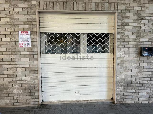Locale Commerciale in affitto a Puglia, Barletta-andria-trani