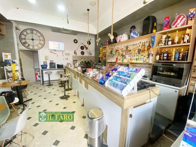 Locale Commerciale in affitto a Giugliano In Campania, Campania