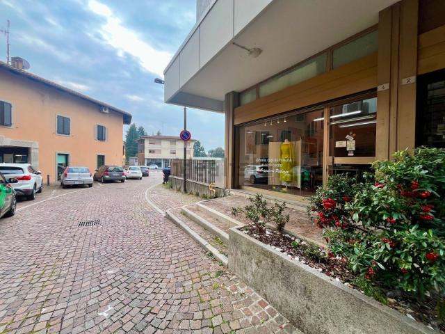 Locale Commerciale in affitto a Tricesimo, Friuli-Venezia Giulia