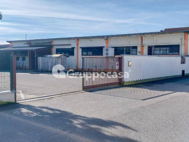 Locale Commerciale in affitto a Seguro, Settimo Milanese