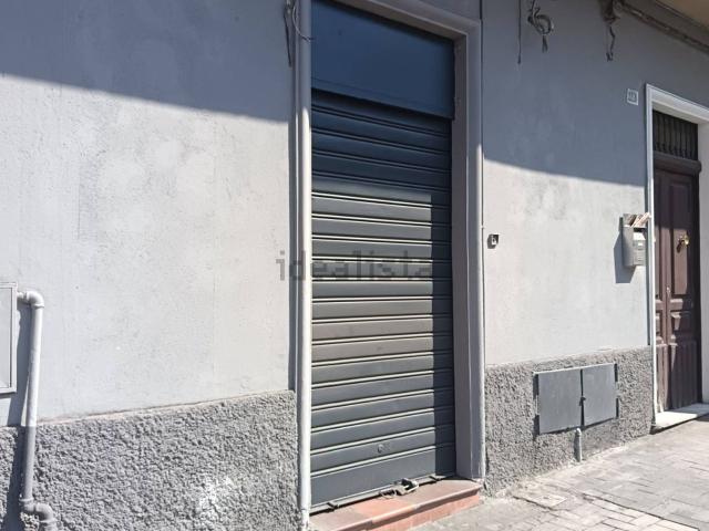 Locale Commerciale in affitto a Paternò, Catania
