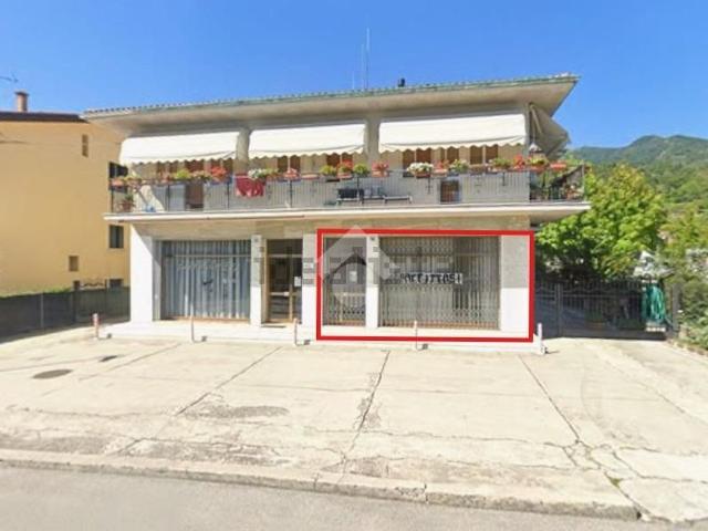 Locale Commerciale in affitto a Pieve del Grappa, Possagno