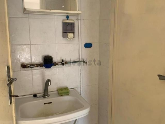 Locale Commerciale in affitto a Livorno