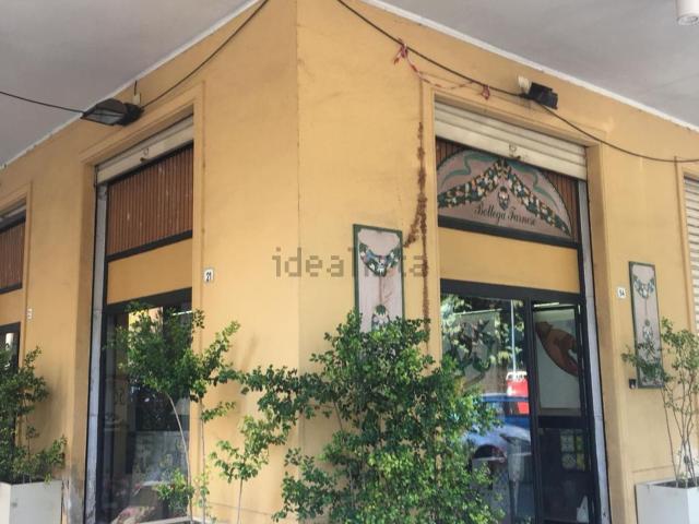 Locale Commerciale in affitto a VIII Circoscrizione, Palermo