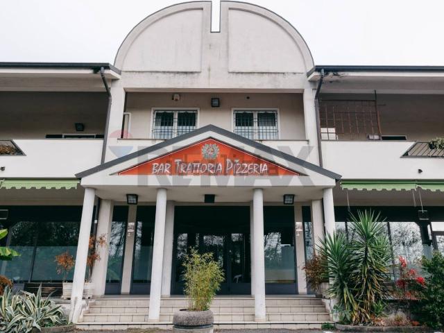 Locale Commerciale in affitto a Ornago, Lombardia